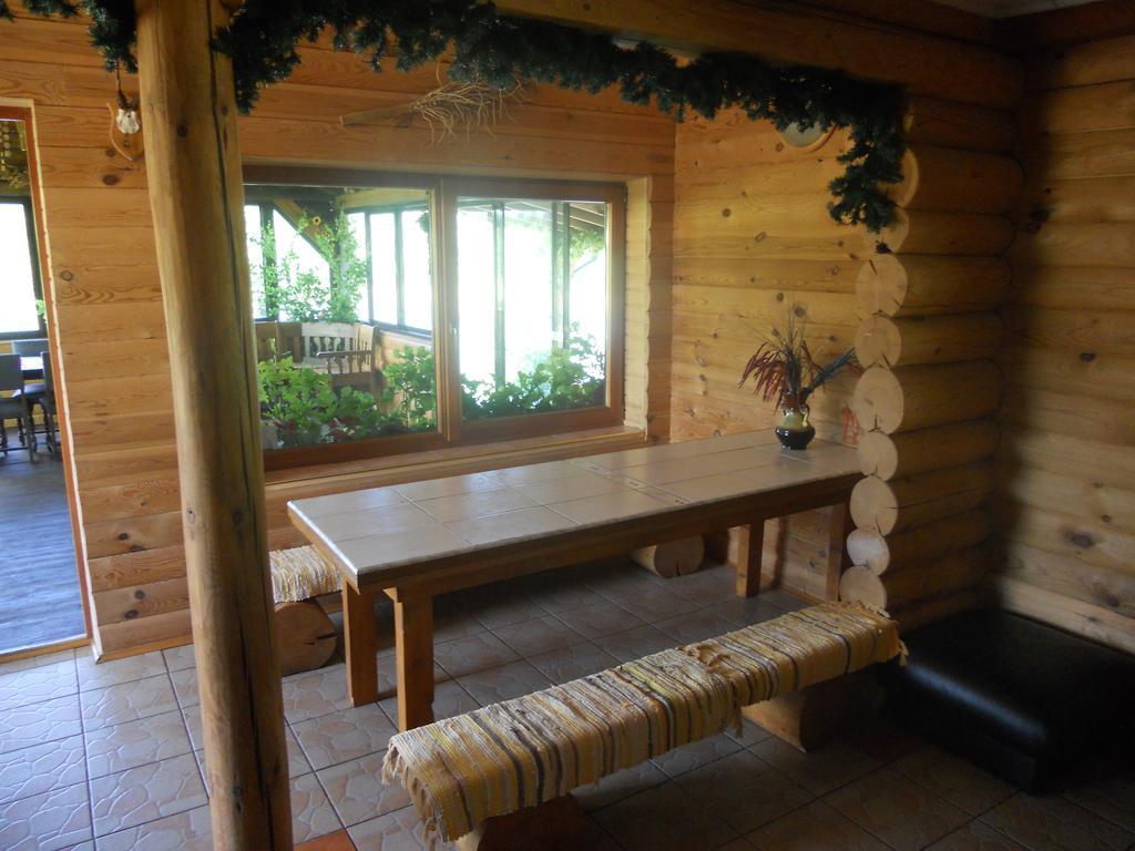 Viesu Maja Forrest Villa Dzimtmisa Exterior foto