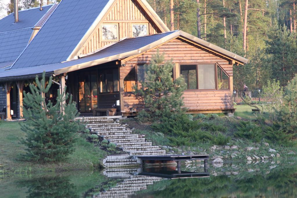 Viesu Maja Forrest Villa Dzimtmisa Exterior foto