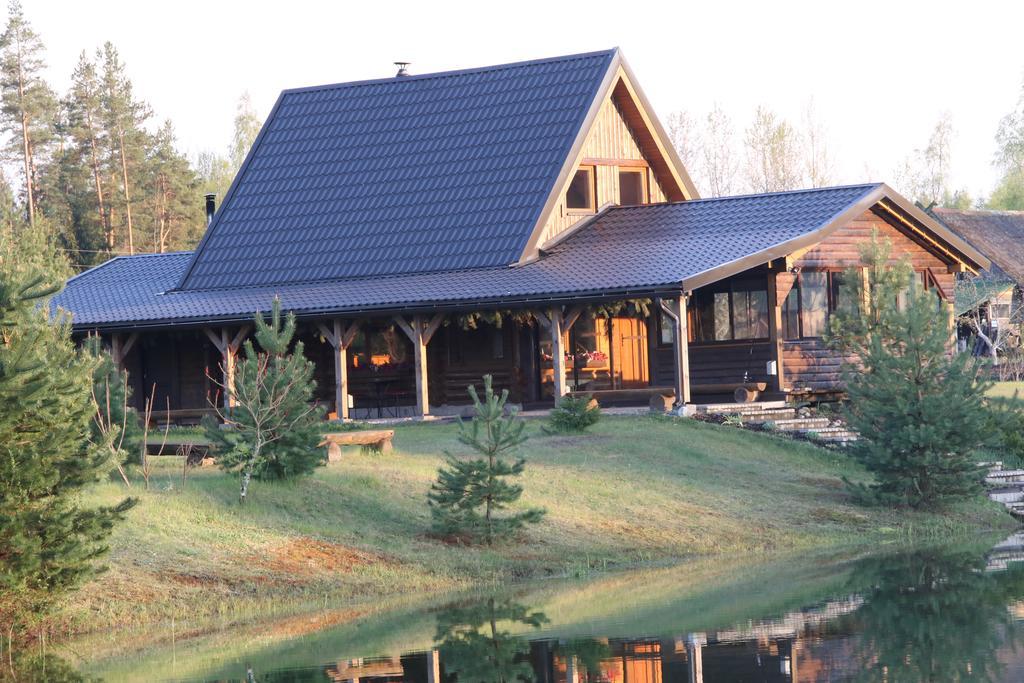 Viesu Maja Forrest Villa Dzimtmisa Exterior foto
