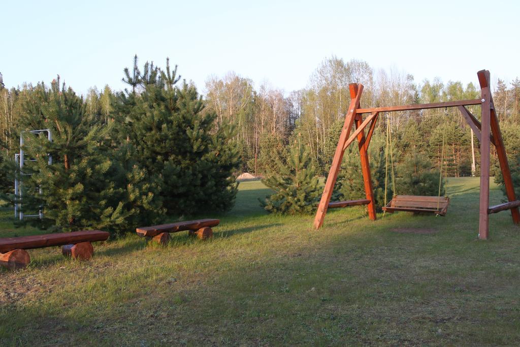 Viesu Maja Forrest Villa Dzimtmisa Exterior foto