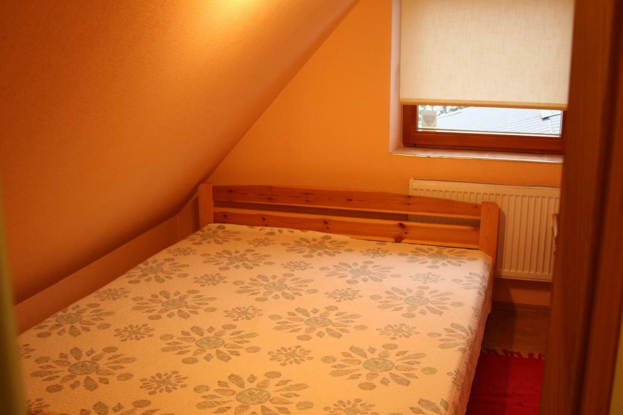 Viesu Maja Forrest Villa Dzimtmisa Exterior foto